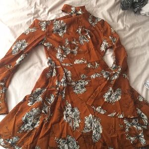 Off the shoulder floral dress 🍂🍁🍁🔥🔥